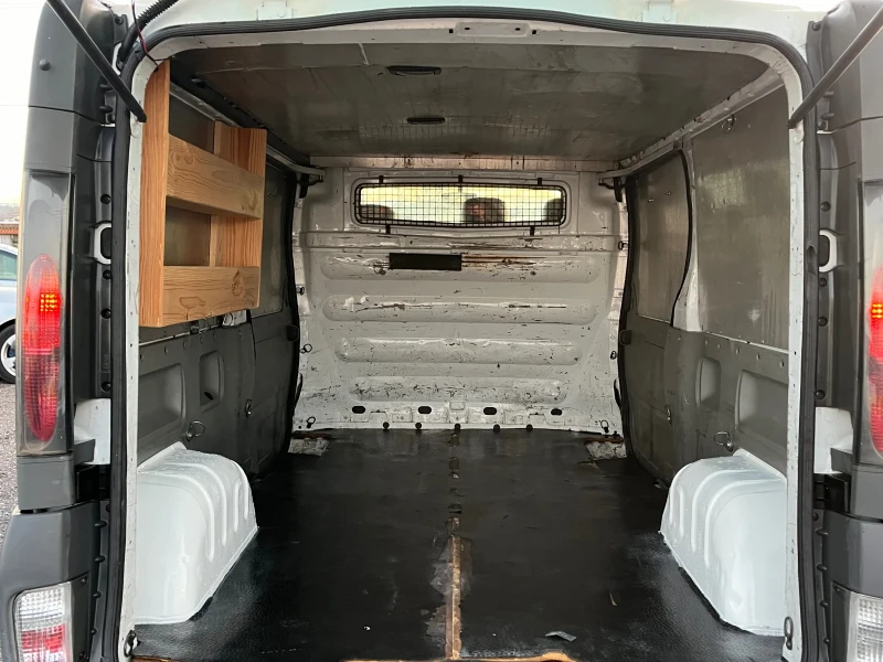 Renault Trafic 1.9DCI, снимка 12 - Бусове и автобуси - 52712373