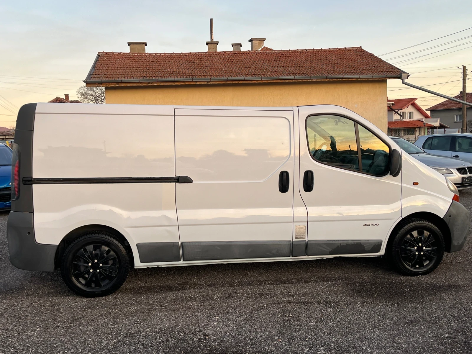 Renault Trafic 1.9DCI - изображение 8