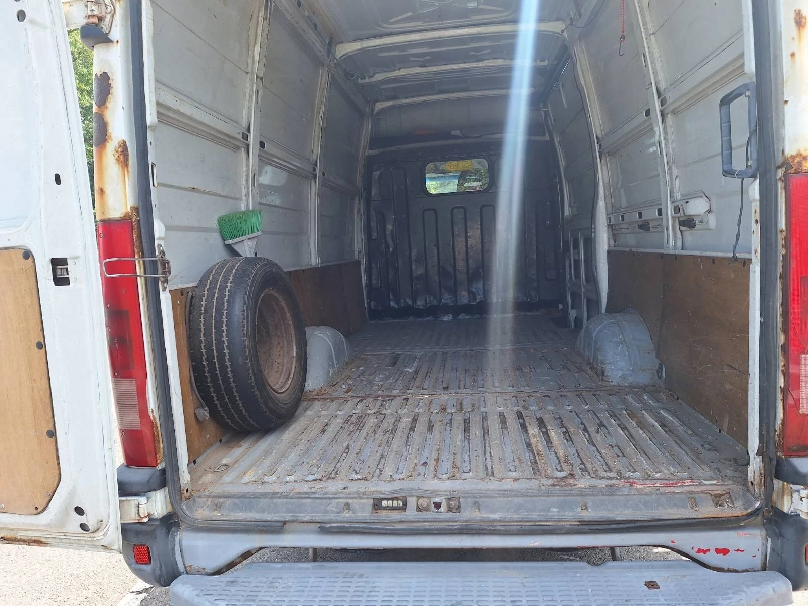 Iveco Daily, снимка 6 - Бусове и автобуси - 55890398