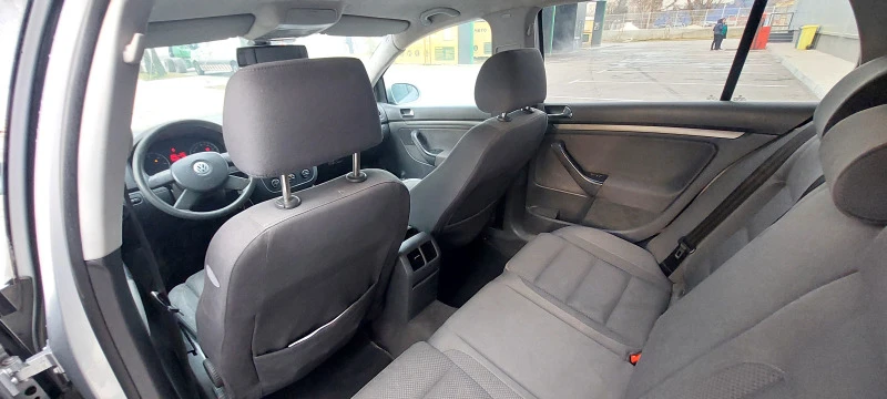 VW Golf 1.9TDI, снимка 6 - Автомобили и джипове - 47694382