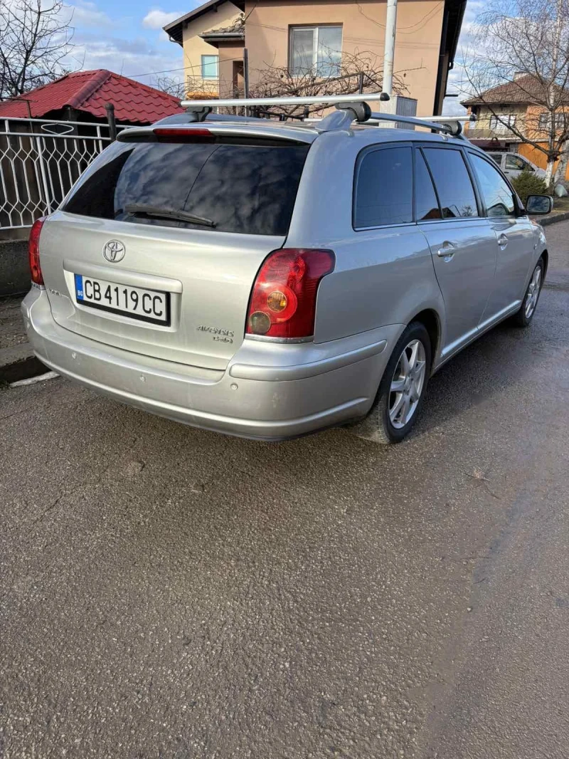 Toyota Avensis 4D4, снимка 4 - Автомобили и джипове - 48659438