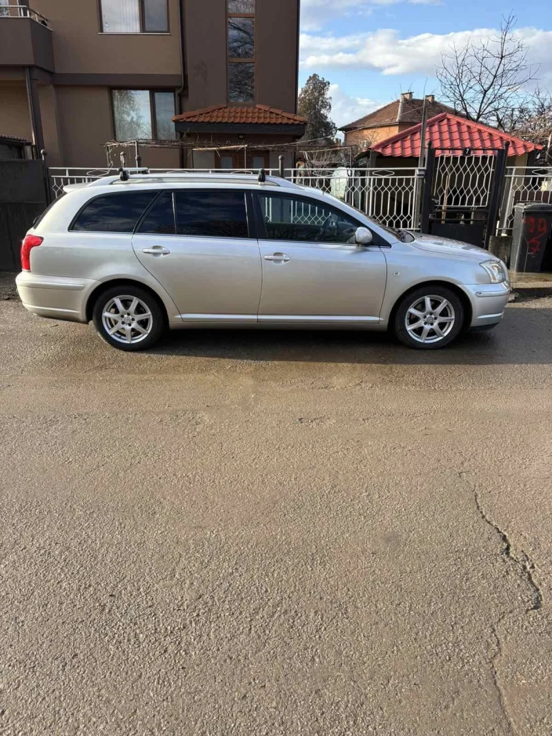 Toyota Avensis 4D4, снимка 5 - Автомобили и джипове - 48659438