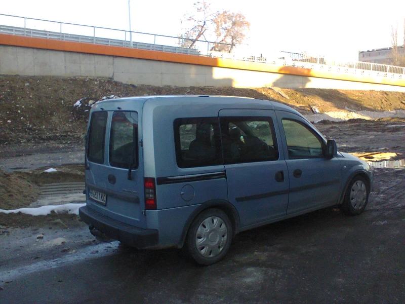 Opel Combo, снимка 5 - Автомобили и джипове - 48719277