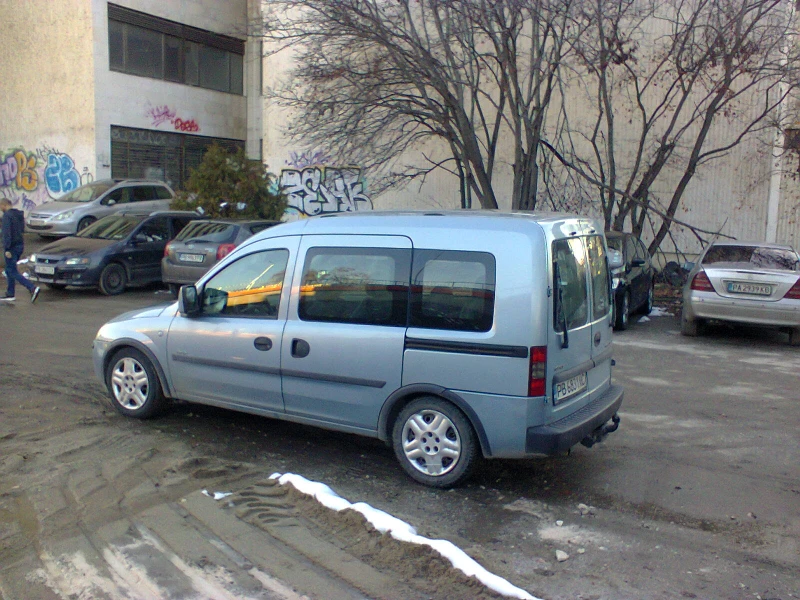 Opel Combo, снимка 4 - Автомобили и джипове - 48719277