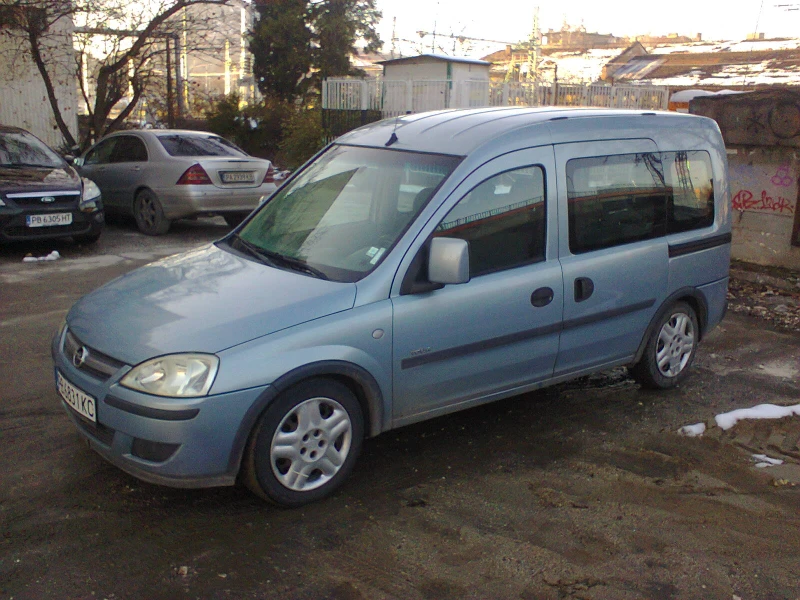 Opel Combo, снимка 3 - Автомобили и джипове - 48719277