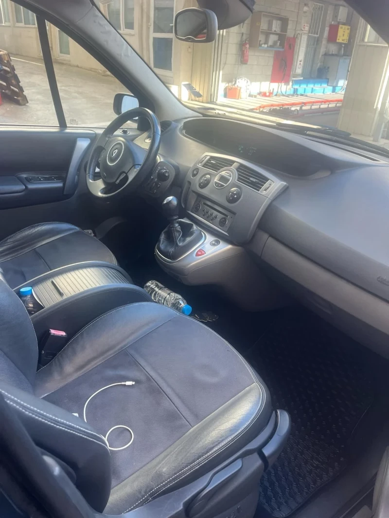 Renault Scenic, снимка 2 - Автомобили и джипове - 49289690