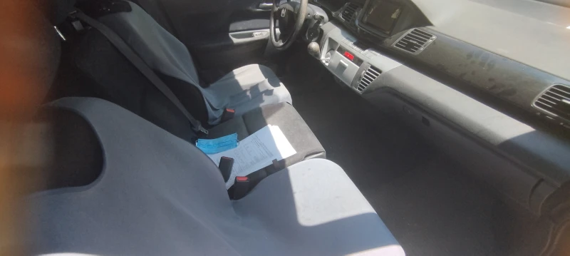 Honda Fr-v 2.2, снимка 10 - Автомобили и джипове - 52408282