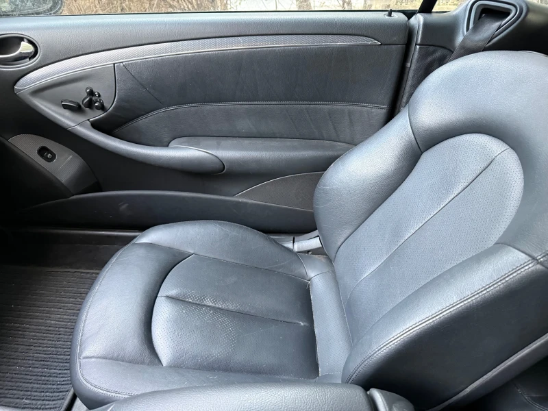 Mercedes-Benz CLK 200 kompressor, снимка 17 - Автомобили и джипове - 51850762
