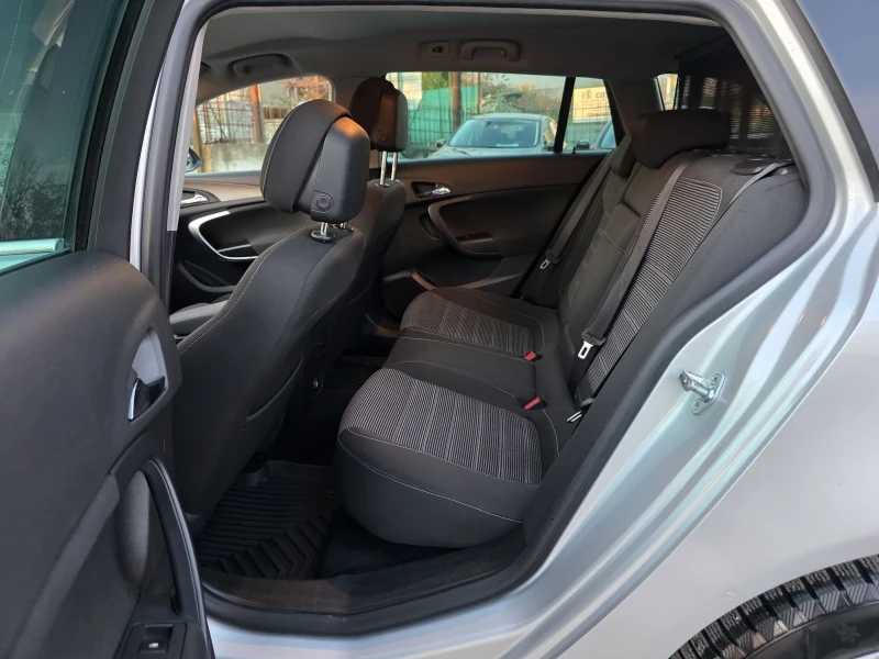 Opel Insignia 2.0 CDTI 130 К.С. / АВТОМАТ / НАВИ / КСЕНОН, снимка 8 - Автомобили и джипове - 52410132