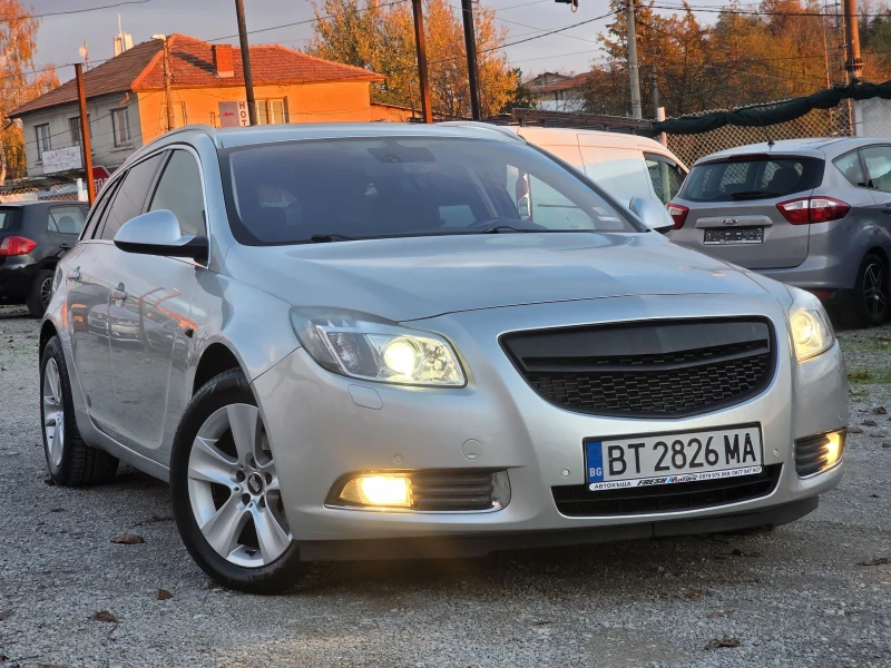 Opel Insignia 2.0 CDTI 130 К.С. / АВТОМАТ / НАВИ / КСЕНОН, снимка 2 - Автомобили и джипове - 52410132