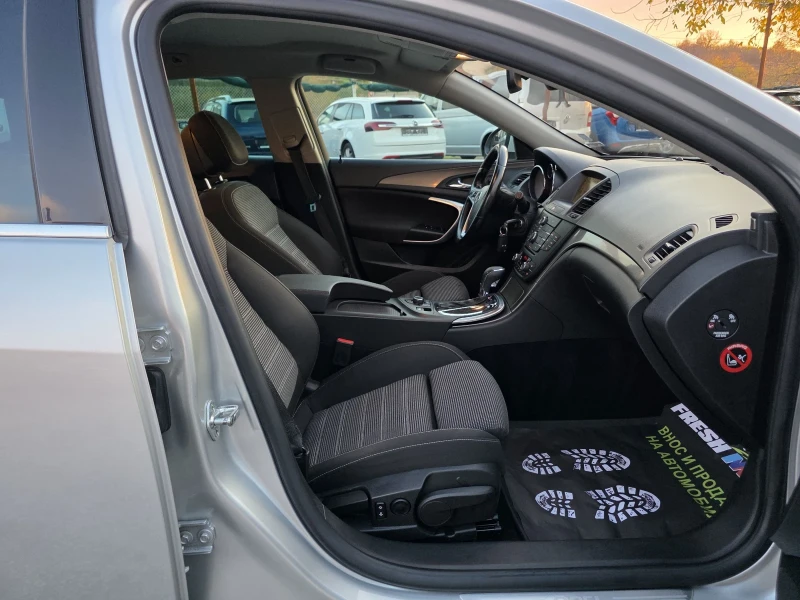 Opel Insignia 2.0 CDTI 130 К.С. / АВТОМАТ / НАВИ / КСЕНОН, снимка 10 - Автомобили и джипове - 52410132