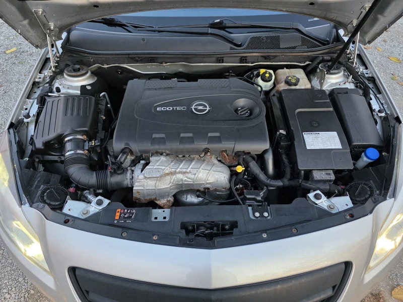 Opel Insignia 2.0 CDTI 130 К.С. / АВТОМАТ / НАВИ / КСЕНОН, снимка 15 - Автомобили и джипове - 52410132