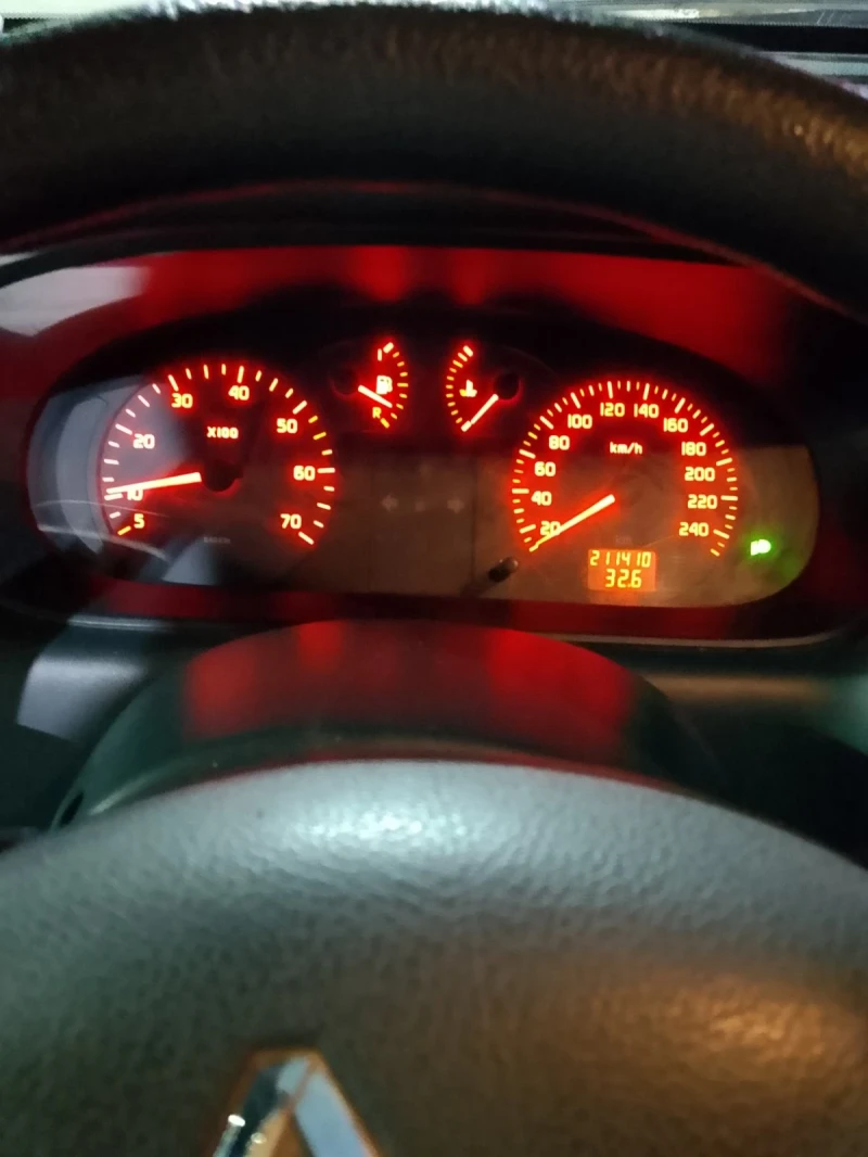 Renault Scenic, снимка 2 - Автомобили и джипове - 52958818