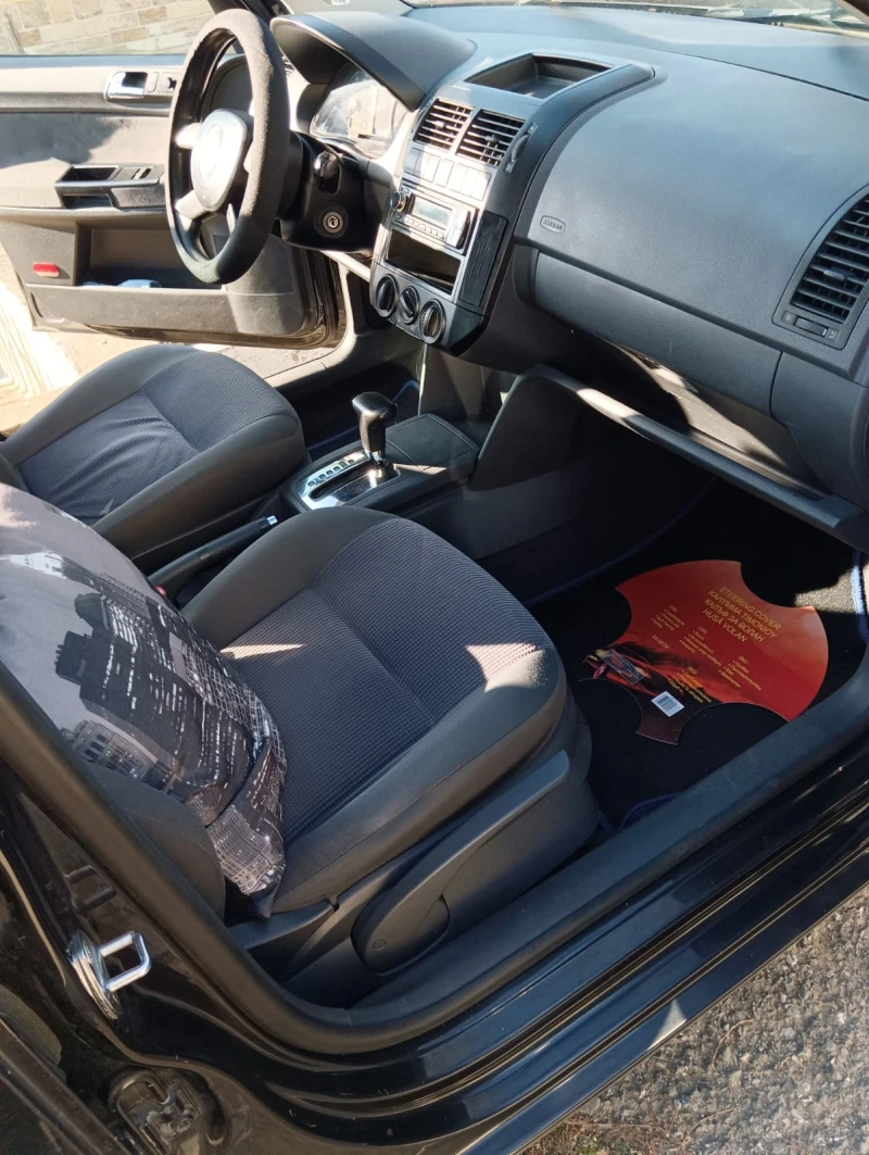 VW Polo, снимка 5 - Автомобили и джипове - 53090393