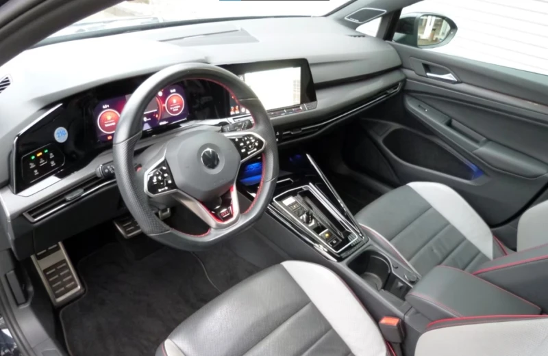 VW Golf VIII* GTI* DSG* H/K* LED, снимка 3 - Автомобили и джипове - 53430070