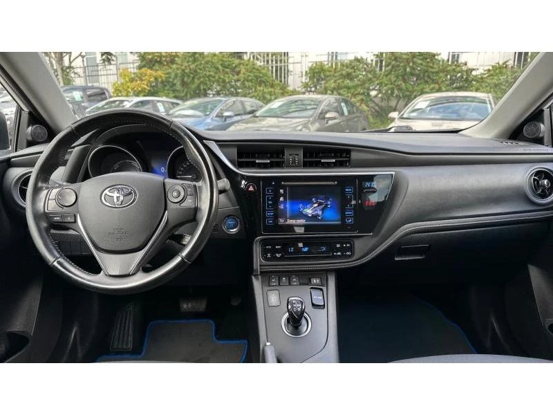 Toyota Auris, снимка 8 - Автомобили и джипове - 48025208