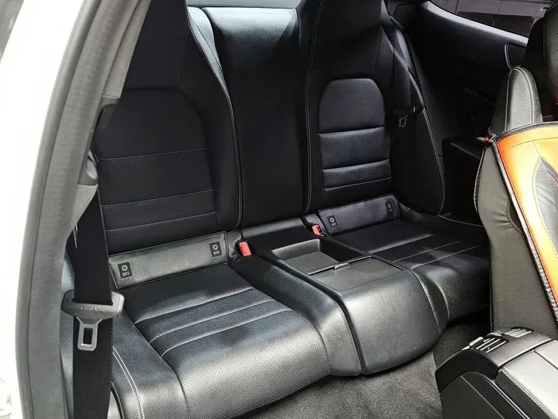 Mercedes-Benz C 220 Coupe, снимка 11 - Автомобили и джипове - 53824877