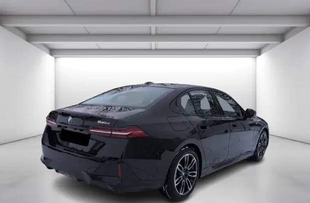 BMW 520 d = M-Sport = Shadow Line Гаранция, снимка 3 - Автомобили и джипове - 53857341