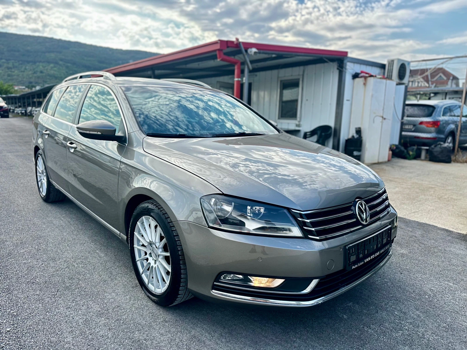 VW Passat 1.6TDI DSG HIGHLINE FULL - [1] 