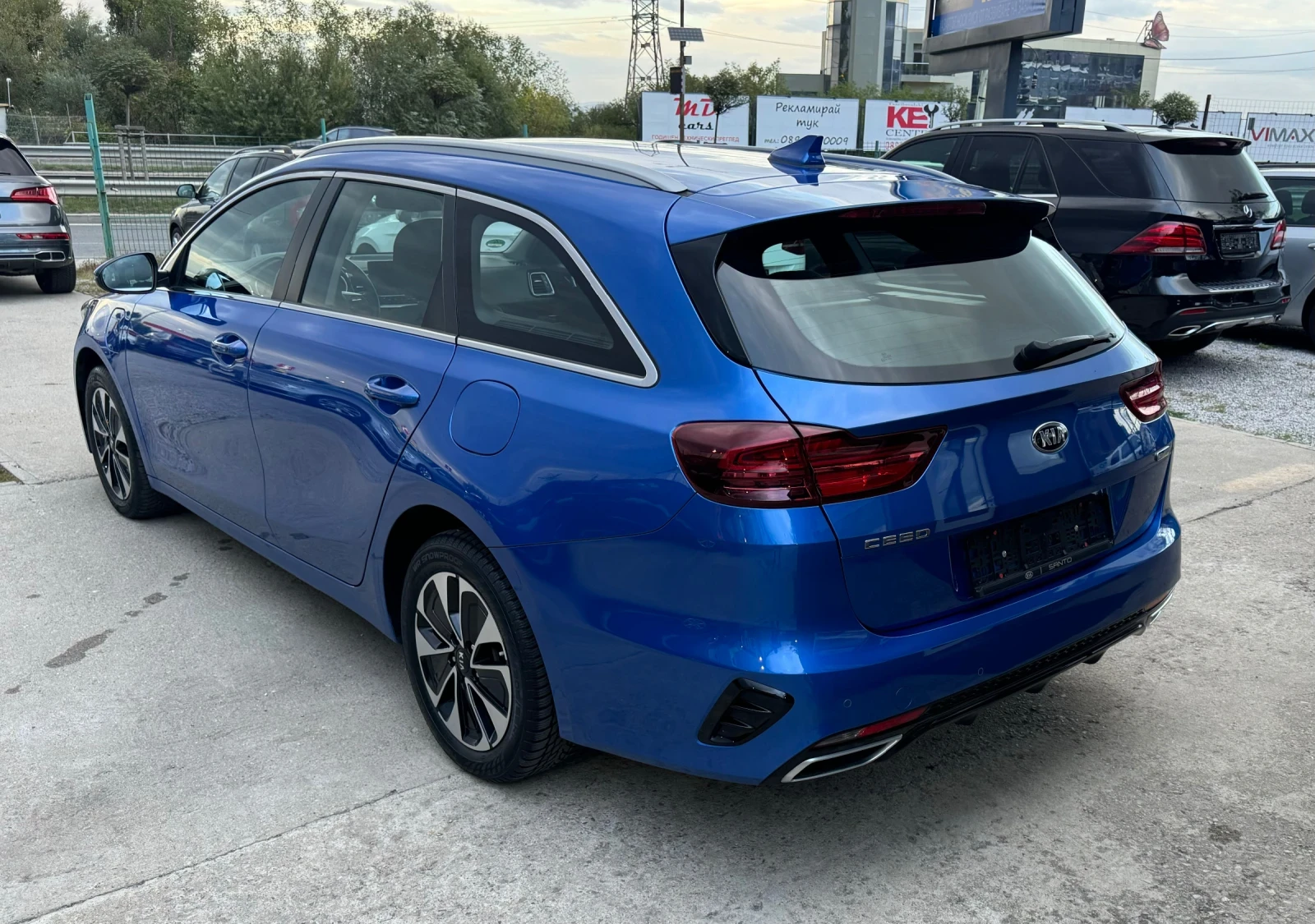 Kia Ceed Vision 1.6 Plug-in Hibrid ГЕРМАНИЯ - изображение 3