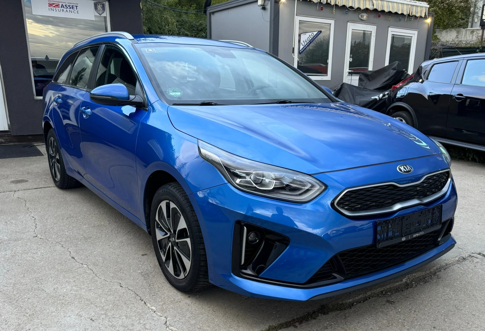 Kia Ceed Vision 1.6 Plug-in Hibrid ГЕРМАНИЯ - изображение 7