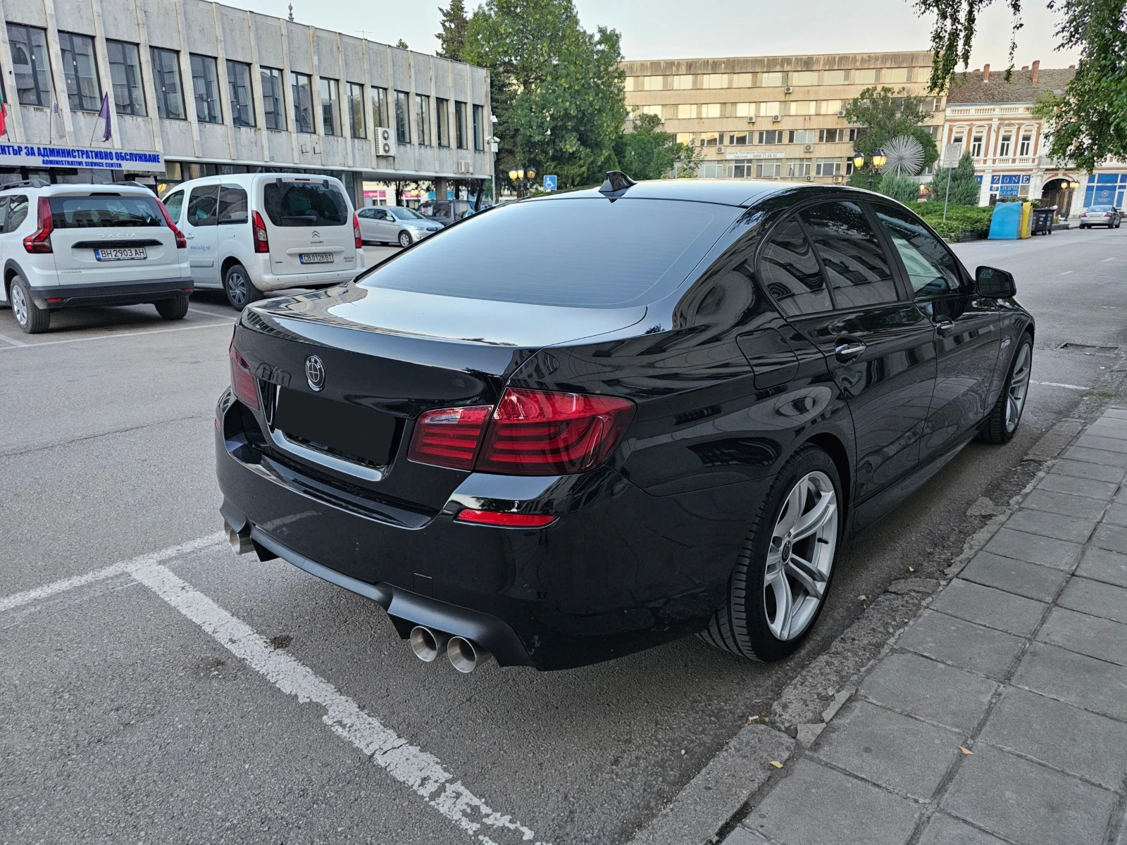 BMW 530 xDrive M-Pack - изображение 8