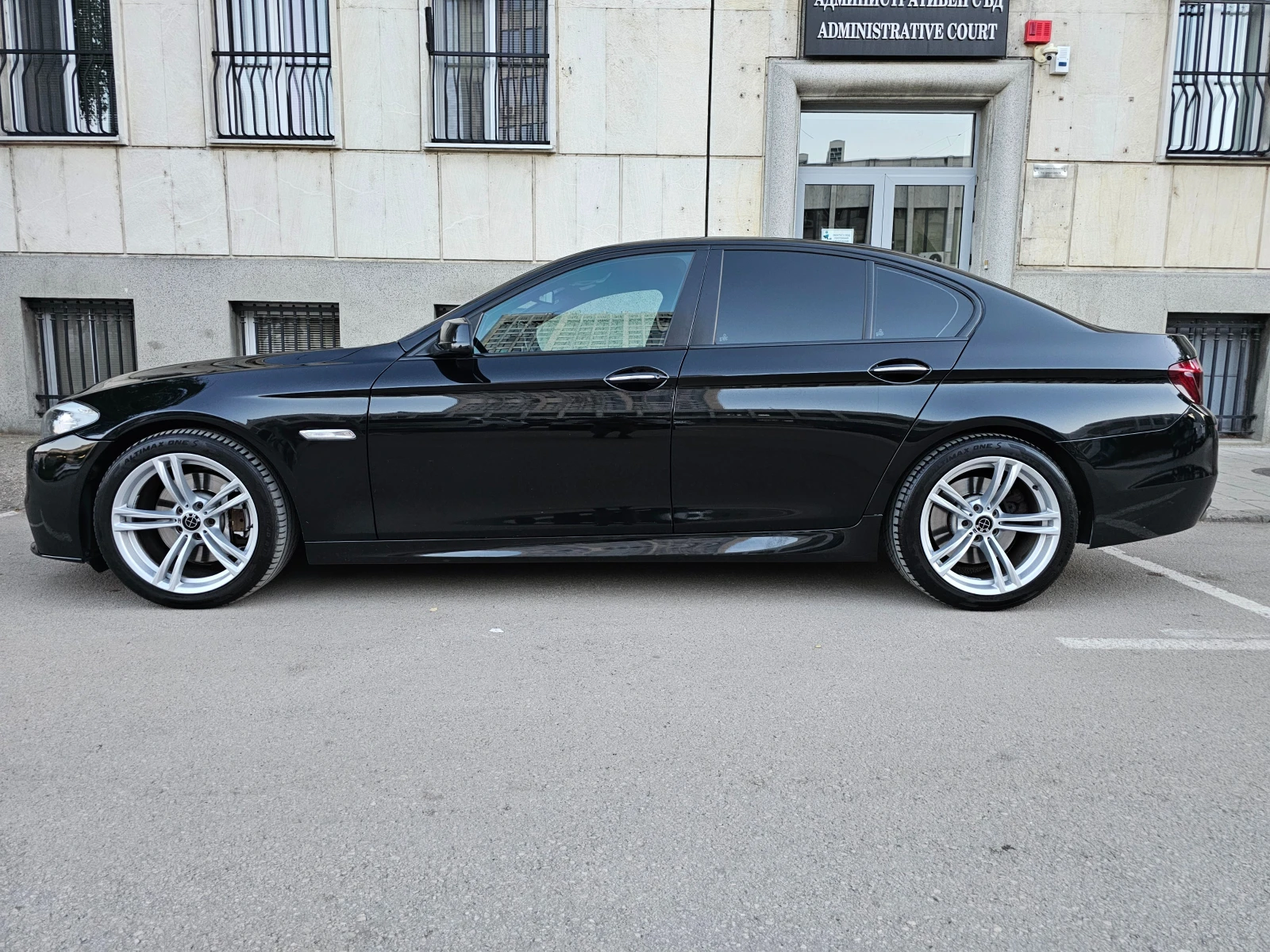 BMW 530 xDrive M-Pack - изображение 5