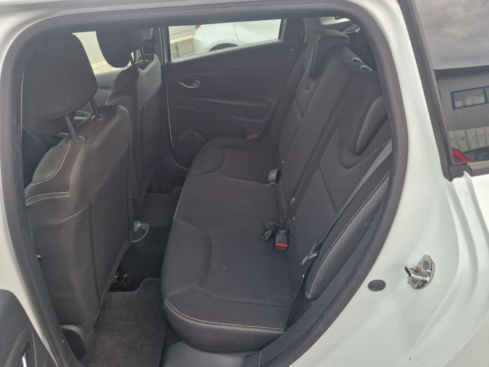 Renault Megane 1.5DCI 90PS.EVRO 6 ITALIA - изображение 10