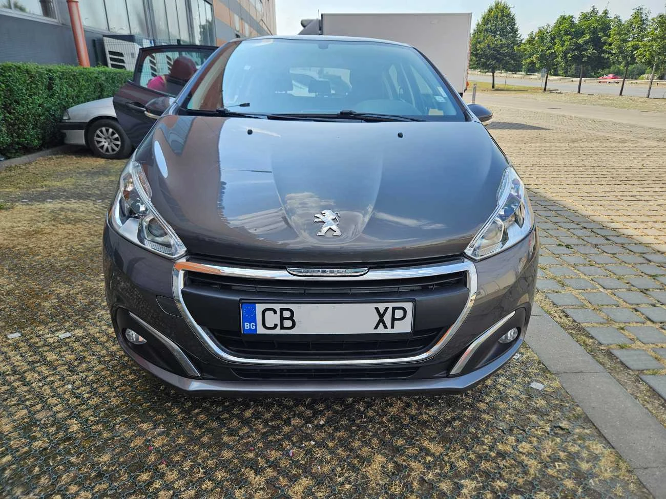 Peugeot 208  - изображение 2