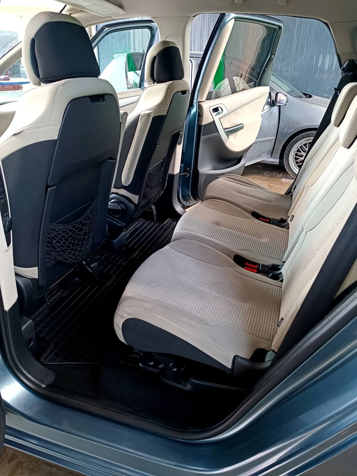 Citroen C4 Picasso 1.8 бензин - изображение 5