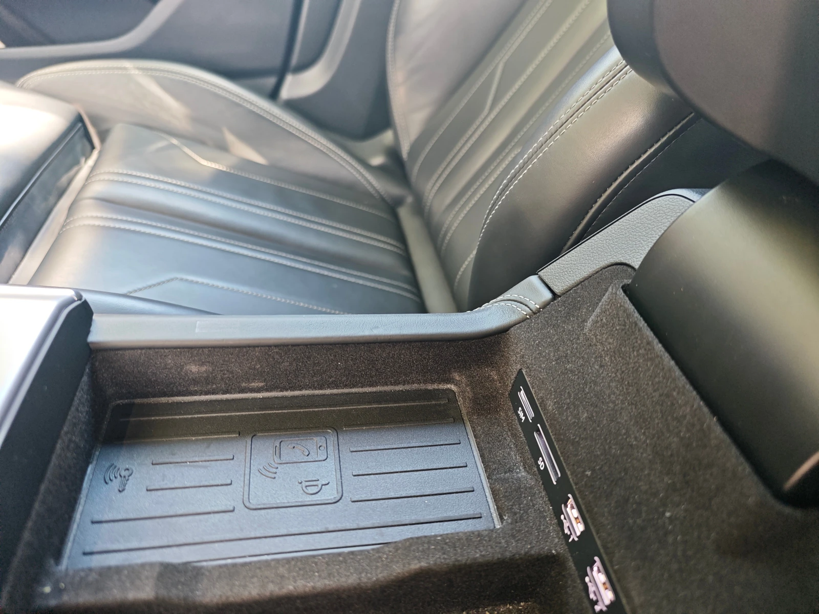 Audi A6 3.0TDI 231k.s* S-line* Matix* Kam360* Digital  | Mobile.bg   12