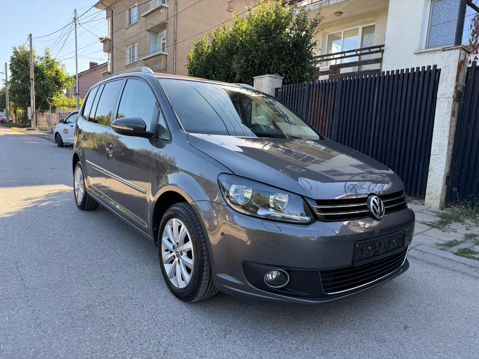 VW Touran 7mestna Highline PANORAMA - изображение 3