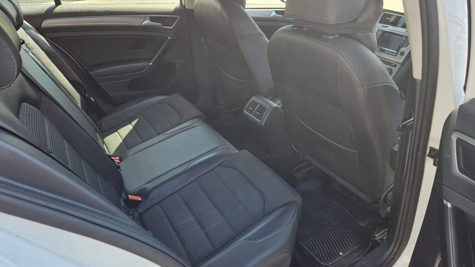 VW Golf 1.6 TDI - изображение 7