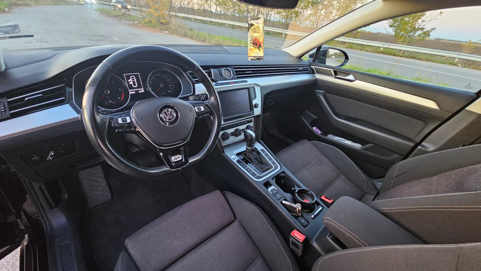 VW Passat B8 | Mobile.bg   11