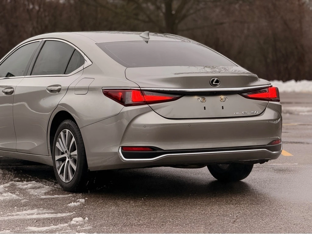 Lexus ES 250 * * AWD * * CARFAX * * АВТО КРЕДИТ * *  - изображение 8