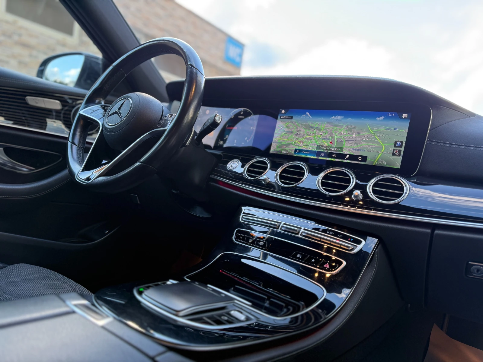 Mercedes-Benz E 200 6 МЕСЕЦА ГАРАНЦИЯ/2.2CDI 160к.с. Дистроник/Head Up - изображение 10