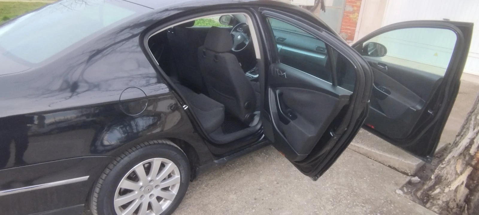 VW Passat, снимка 2 - Автомобили и джипове - 53733354