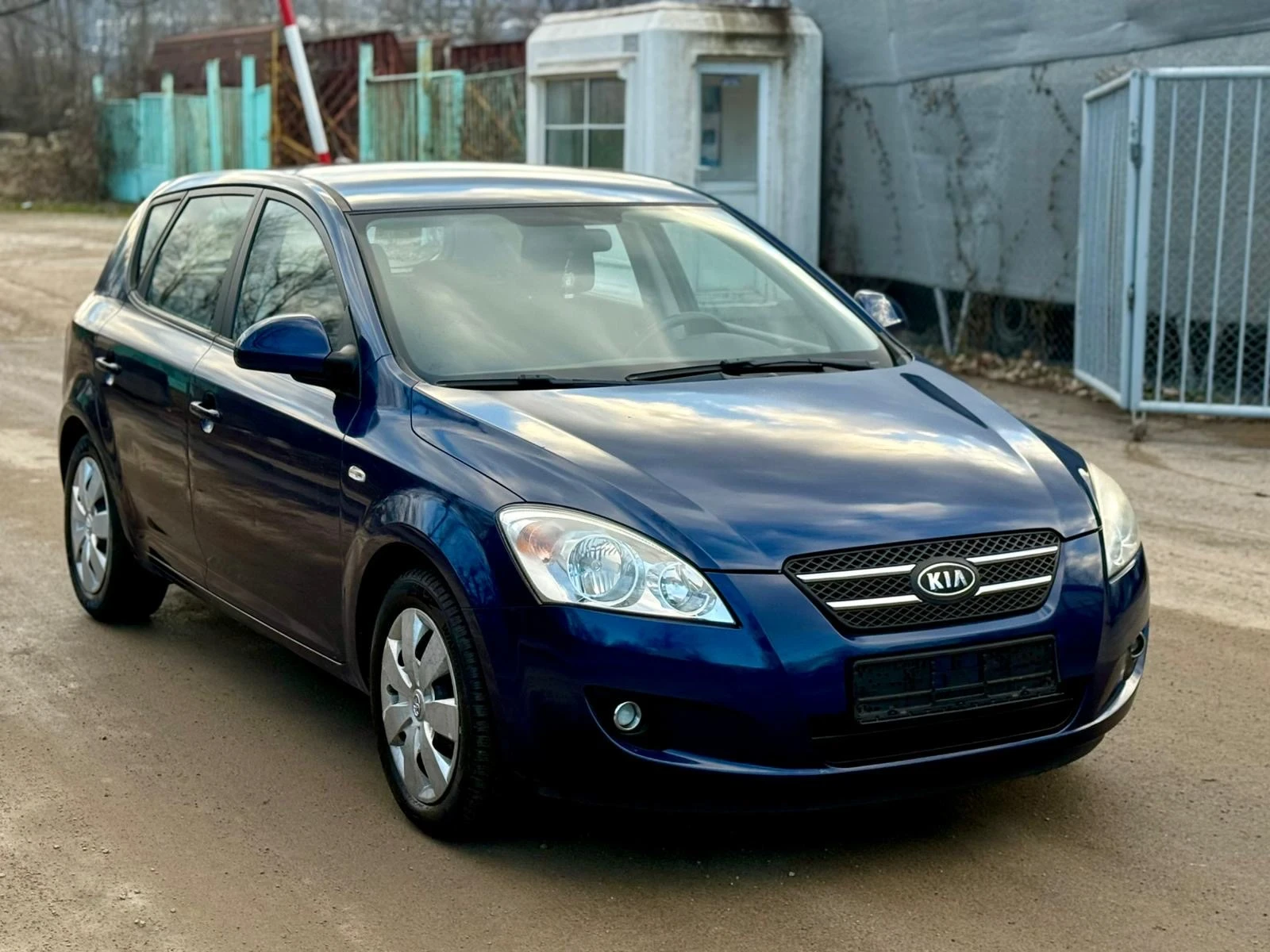 Kia Ceed, снимка 2 - Автомобили и джипове - 53741366