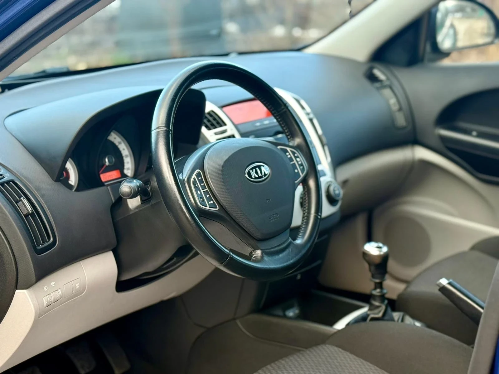 Kia Ceed, снимка 5 - Автомобили и джипове - 53741366