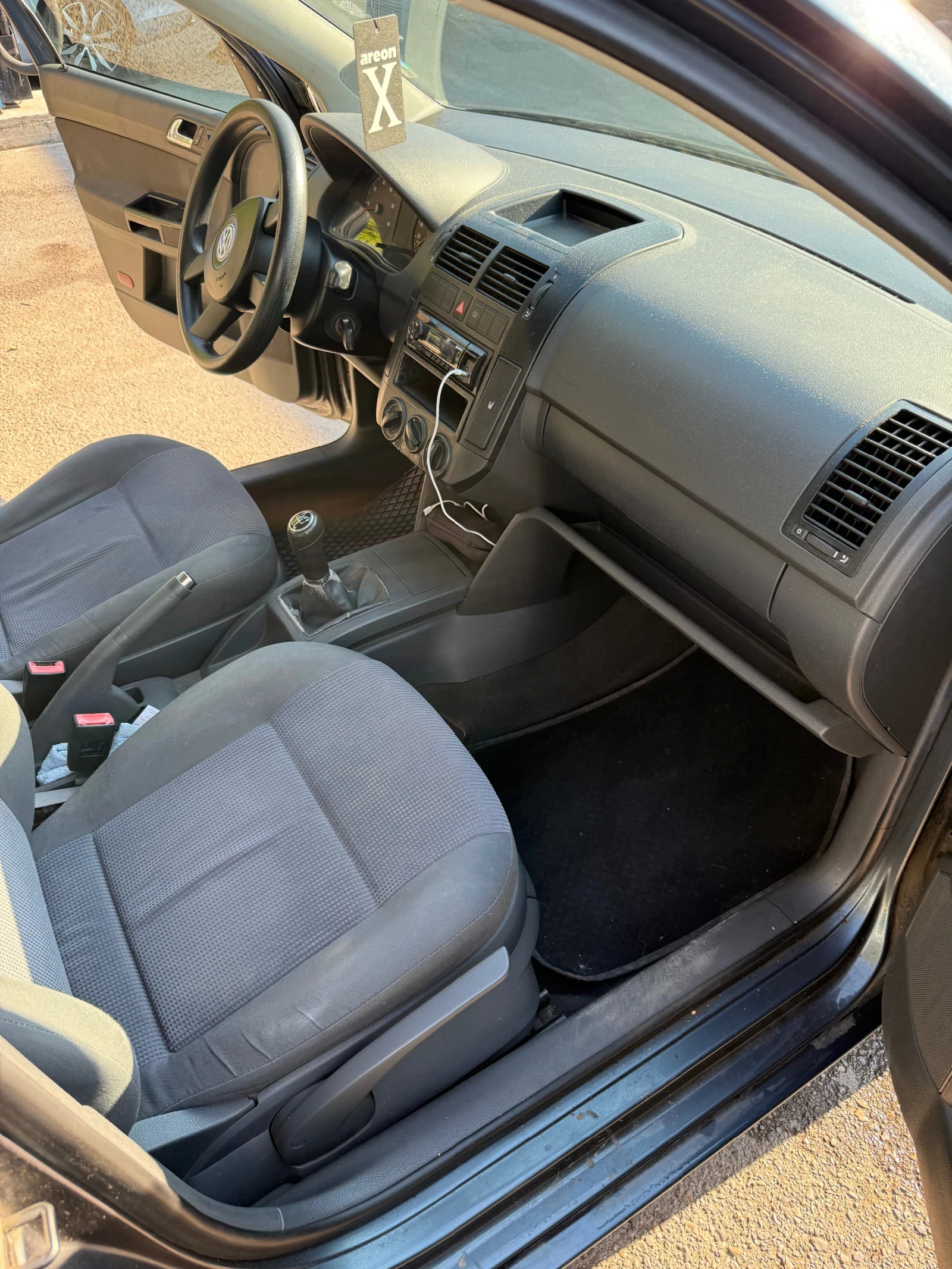 VW Polo, снимка 9 - Автомобили и джипове - 54386493