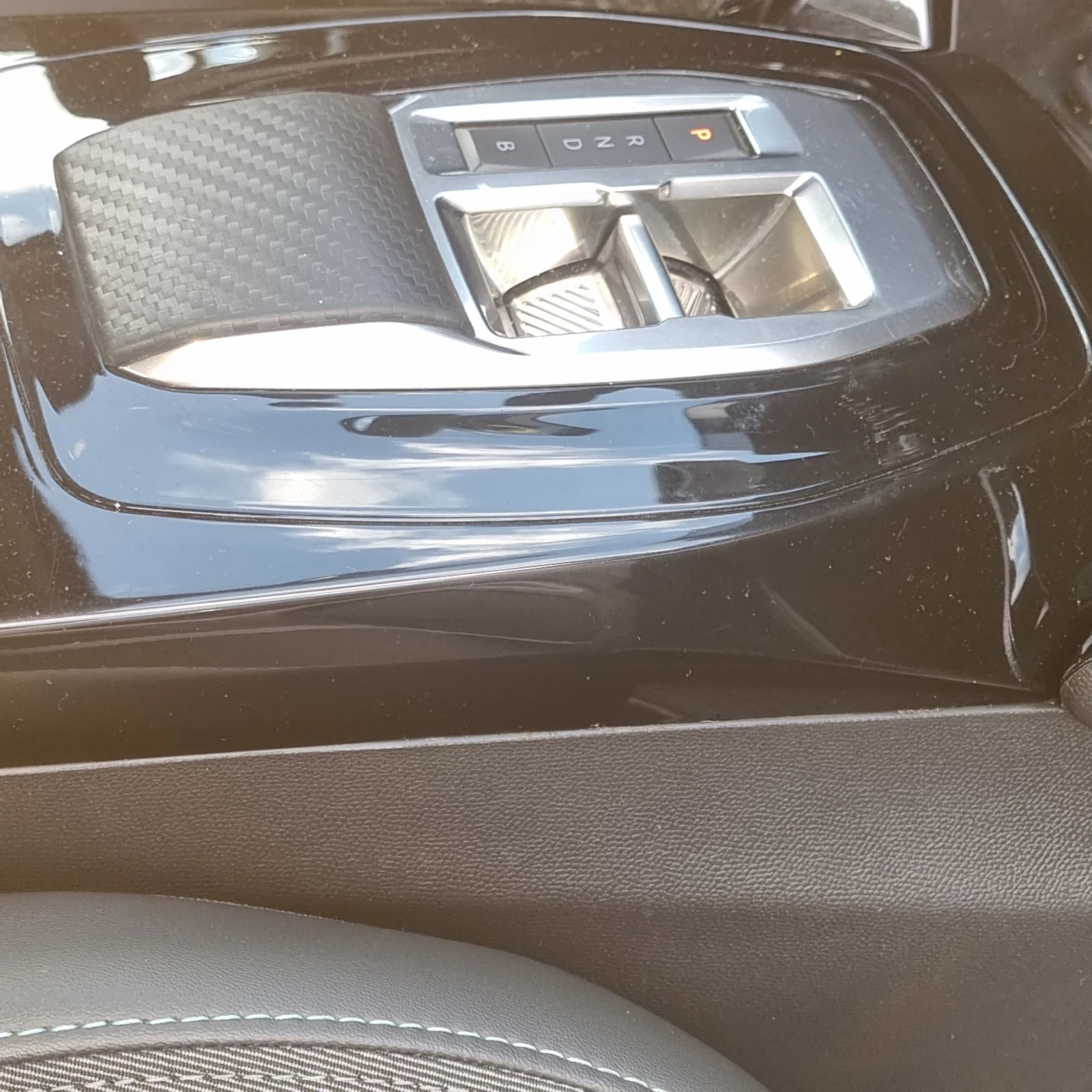 Peugeot 2008 E 2008 50 kw 136 k.c, снимка 10 - Автомобили и джипове - 54867505