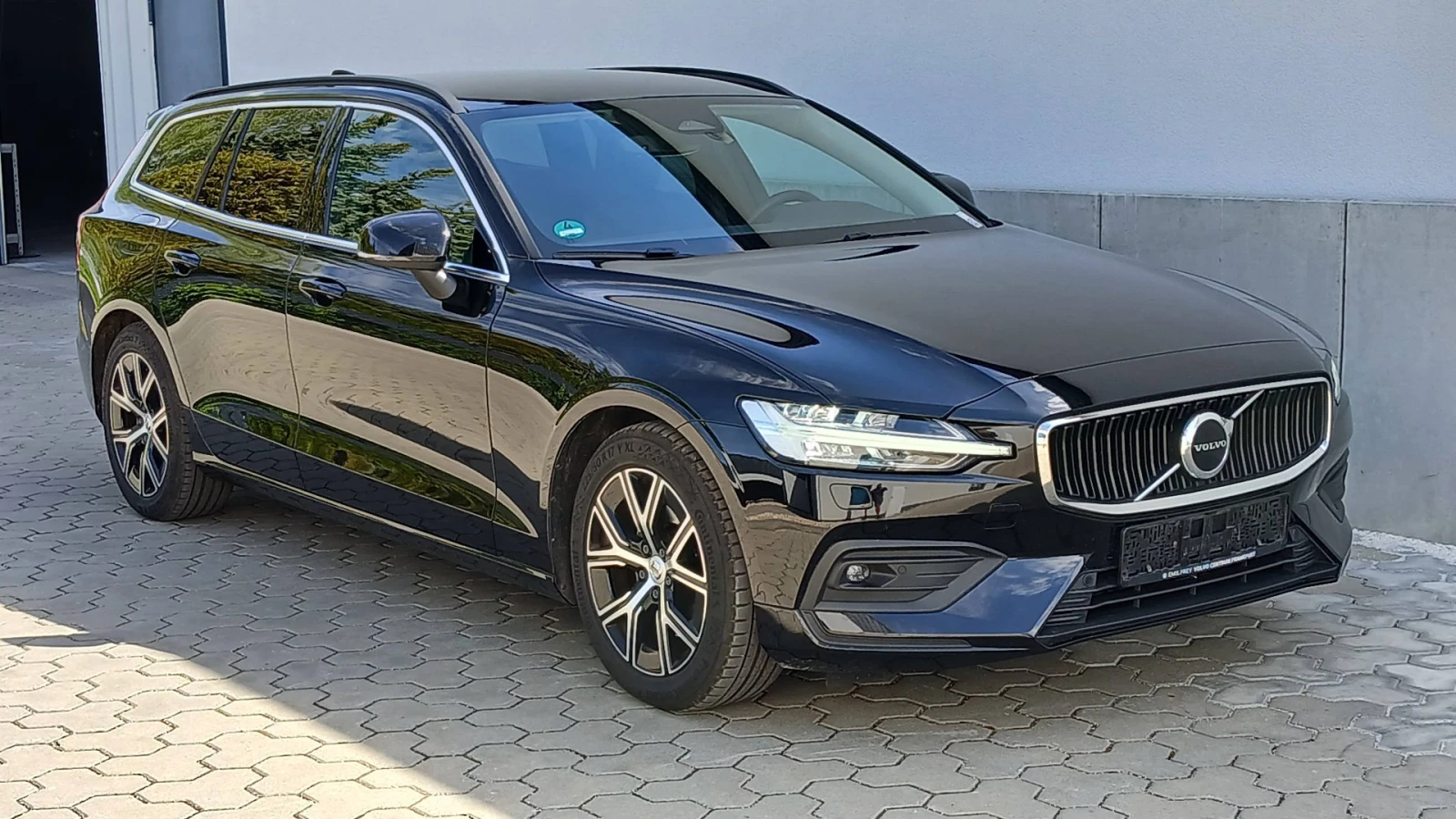 Volvo V60 B4 Geartronic Core, снимка 11 - Автомобили и джипове - 54916127
