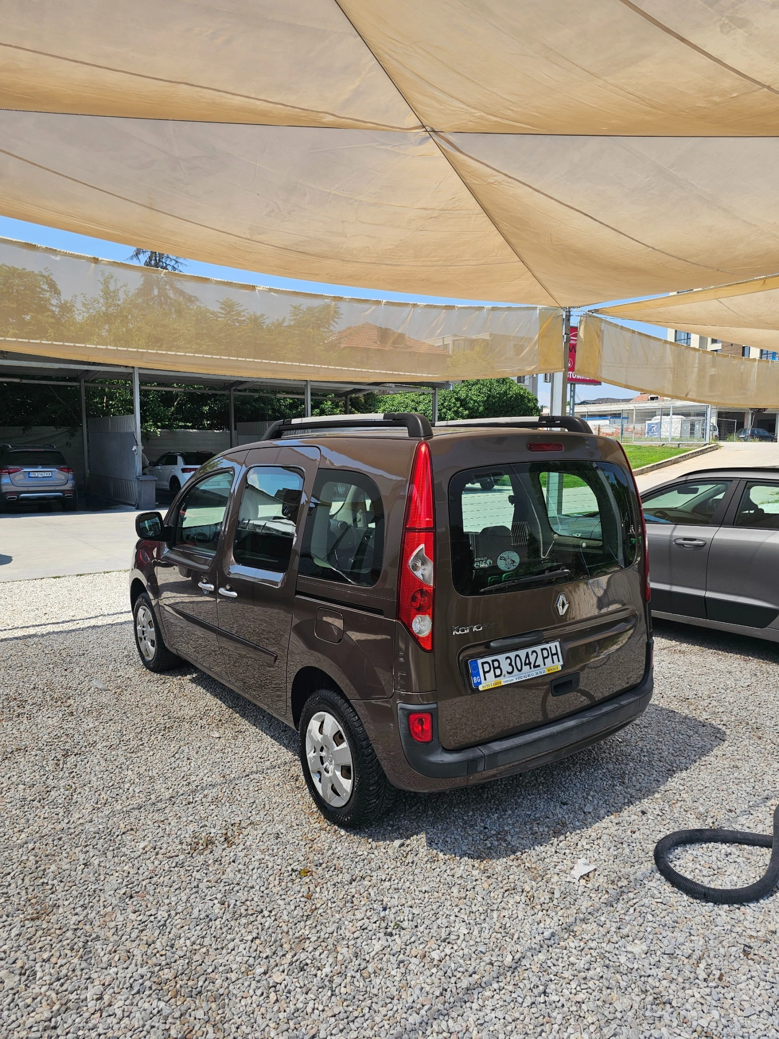 Renault Kangoo Първи собствениик/Пълна сервизна история/, снимка 4 - Автомобили и джипове - 55003506