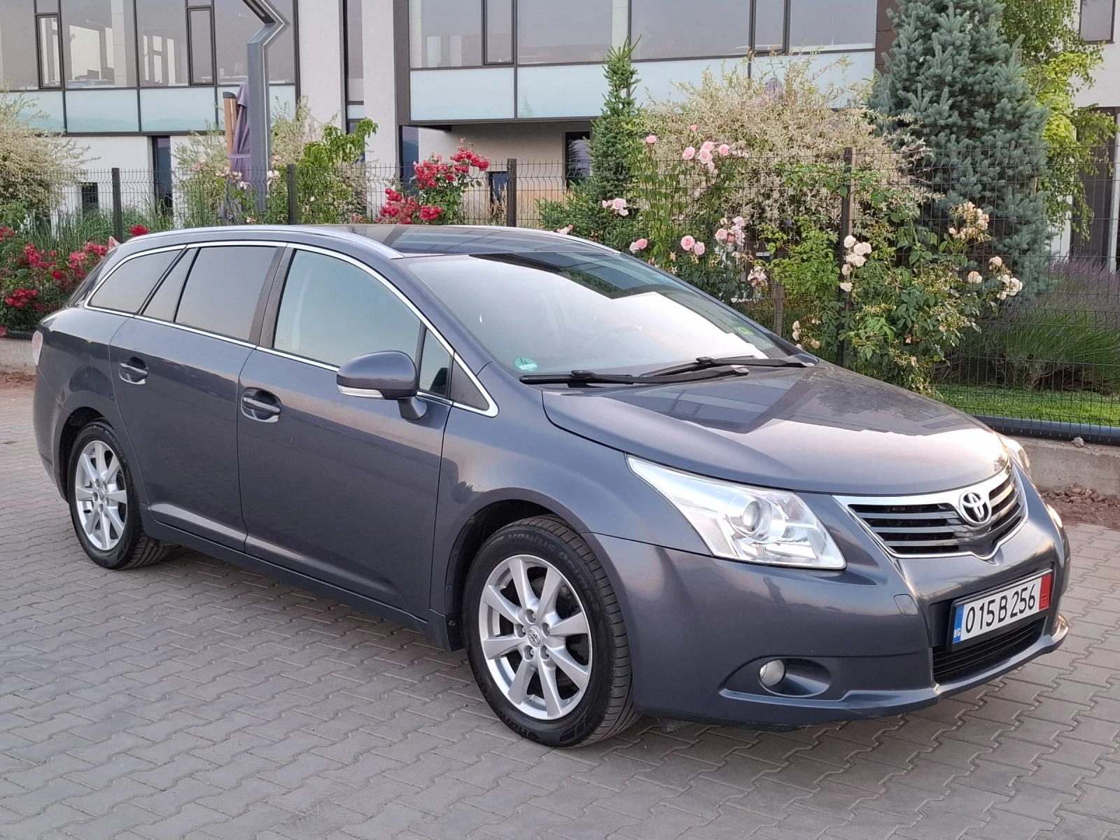 Toyota Avensis 2.0D4D* (126кс)* FACELIFT* НОВ ВНОС* * , снимка 12 - Автомобили и джипове - 55073049