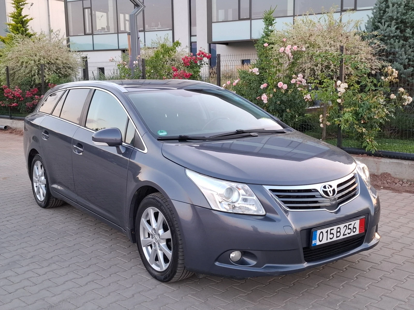 Toyota Avensis 2.0D4D* (126кс)* FACELIFT* НОВ ВНОС* * , снимка 10 - Автомобили и джипове - 55073049