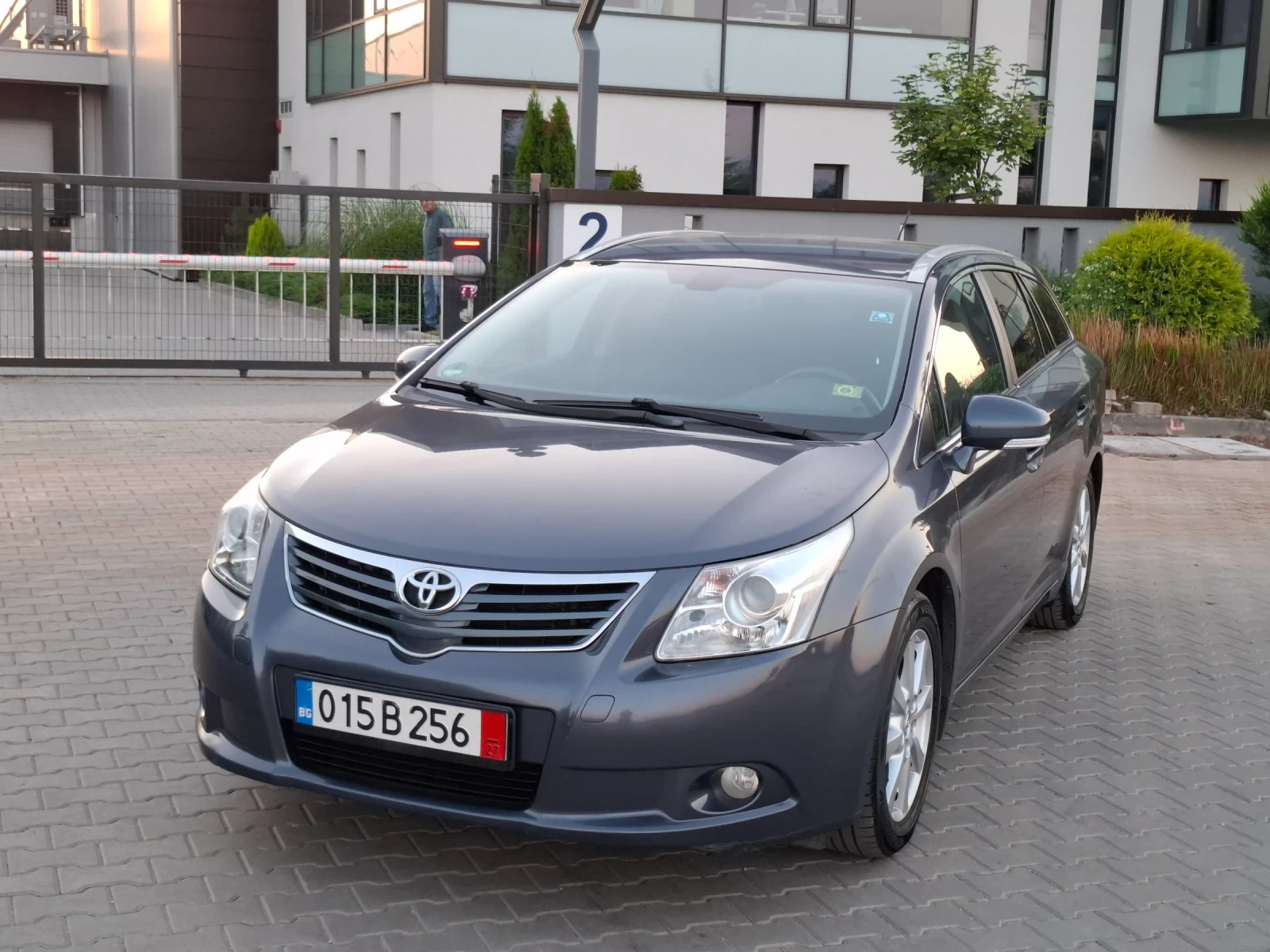 Toyota Avensis 2.0D4D* (126кс)* FACELIFT* НОВ ВНОС* * 
