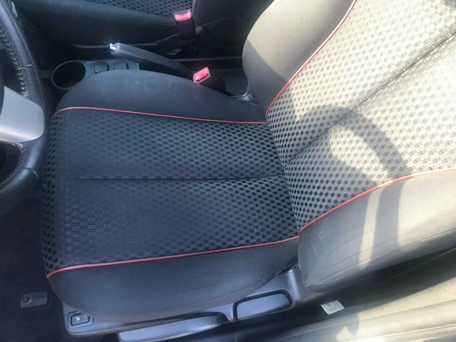 Mazda 2 1.3I FACE, снимка 11 - Автомобили и джипове - 55157260