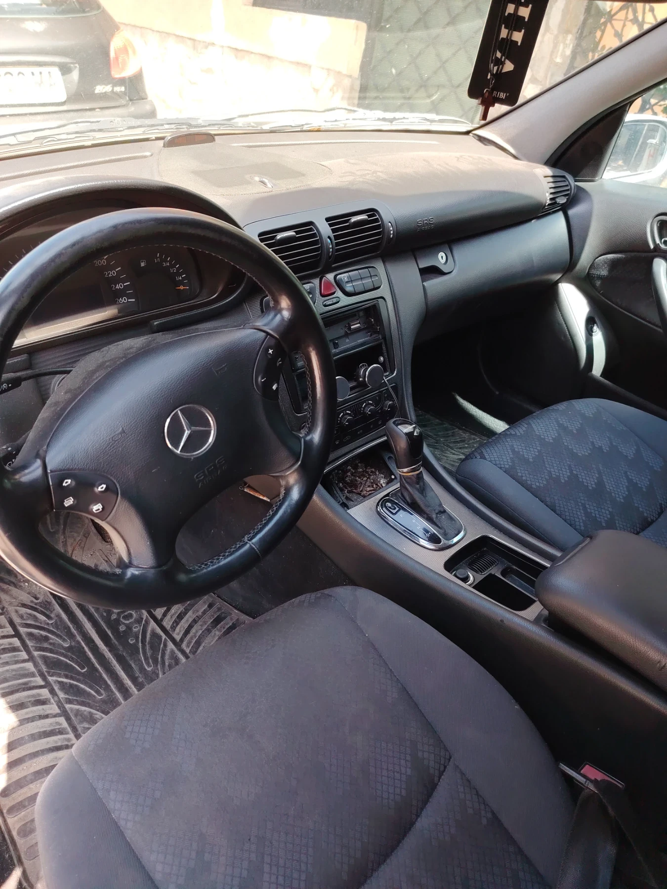 Mercedes-Benz C 220, снимка 7 - Автомобили и джипове - 55380985