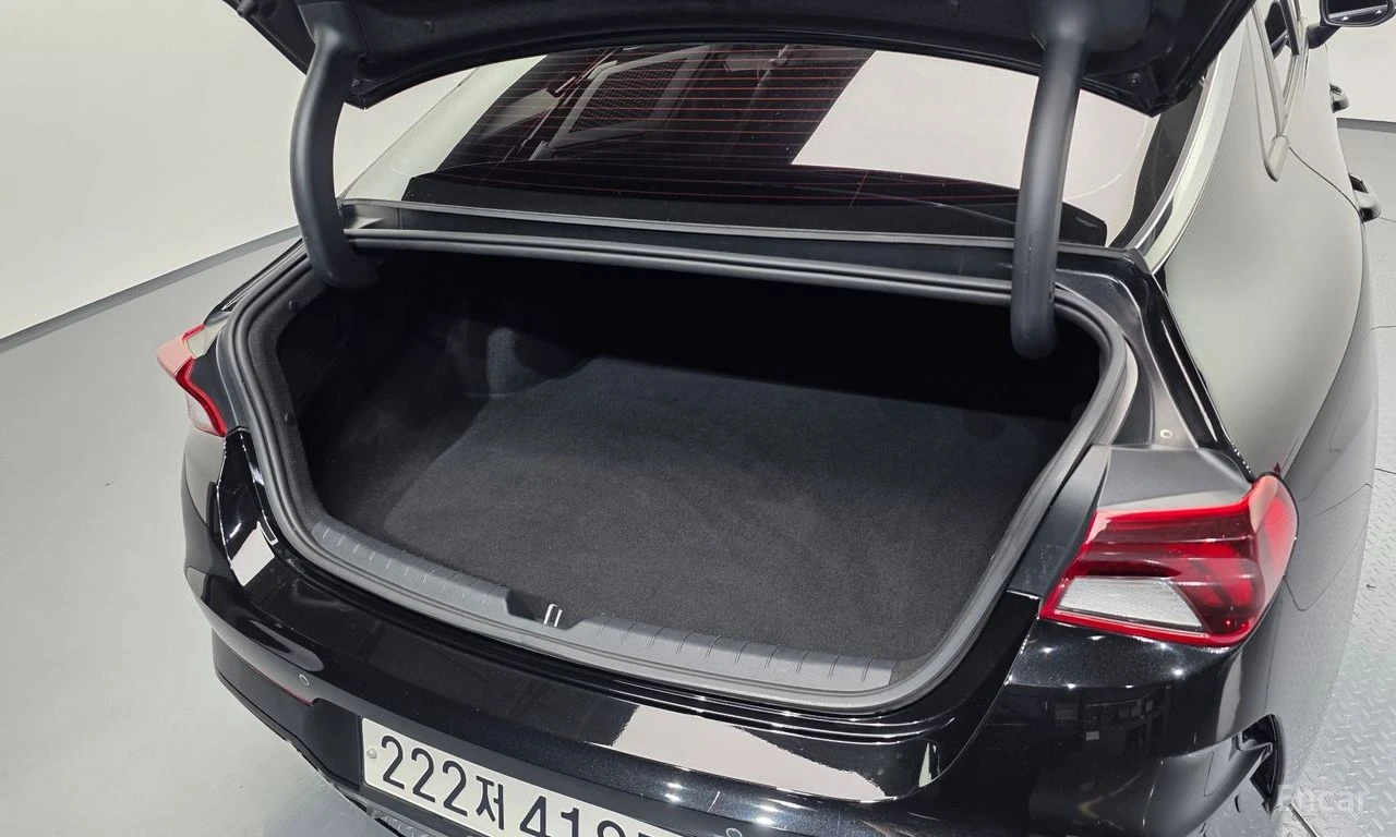 Kia K5 * ФИКСИРАНА ЦЕНА ДО БЪЛГАРИЯ * АВТОКРЕДИТ, снимка 16 - Автомобили и джипове - 55398596