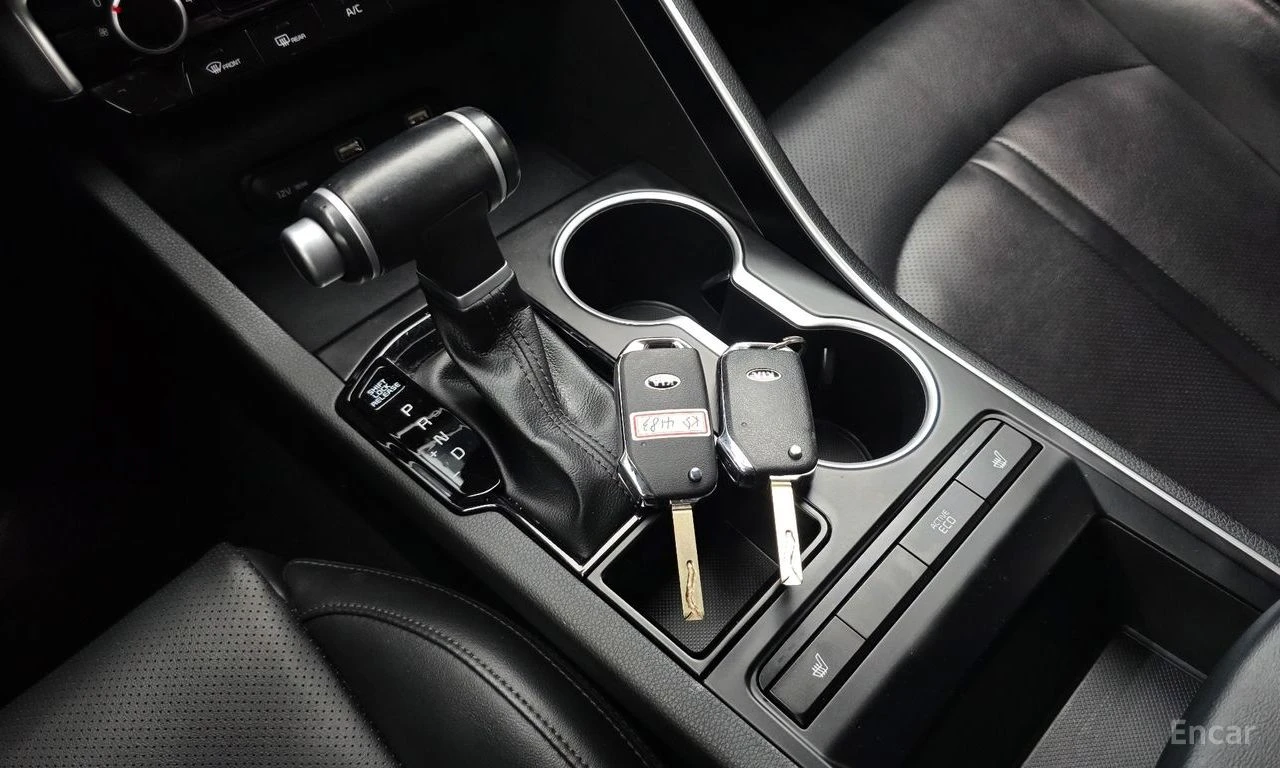 Kia K5 * ФИКСИРАНА ЦЕНА ДО БЪЛГАРИЯ * АВТОКРЕДИТ, снимка 9 - Автомобили и джипове - 55398596